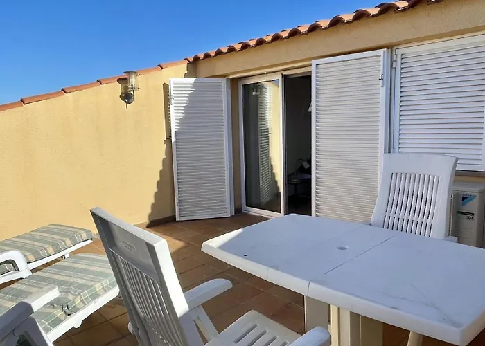 Riells Blau C302 شقة *