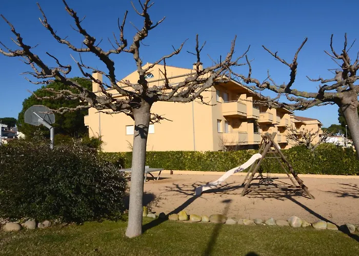 شقة Riells Blau C302 *